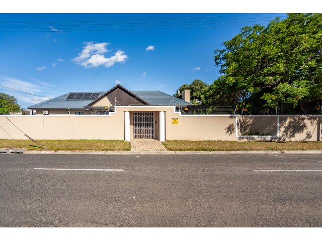 <!--[if BLOCK]><![endif]--> 19  Oleander Street, Milnerton Central, Milnerton <!--[if ENDBLOCK]><![endif]-->